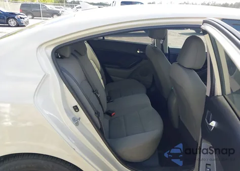 2015 Kia Forte Lx z USA, uszkodzony, nr VIN KNAFK4A67F5312288